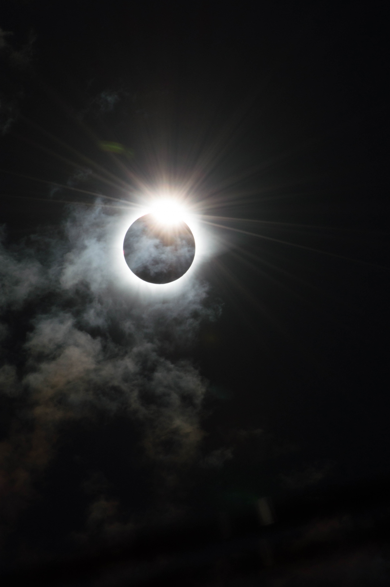 Durante el eclipse total de sol del 9 de marzo. Fotógrafo: Melanie Thorne (Reino Unido)